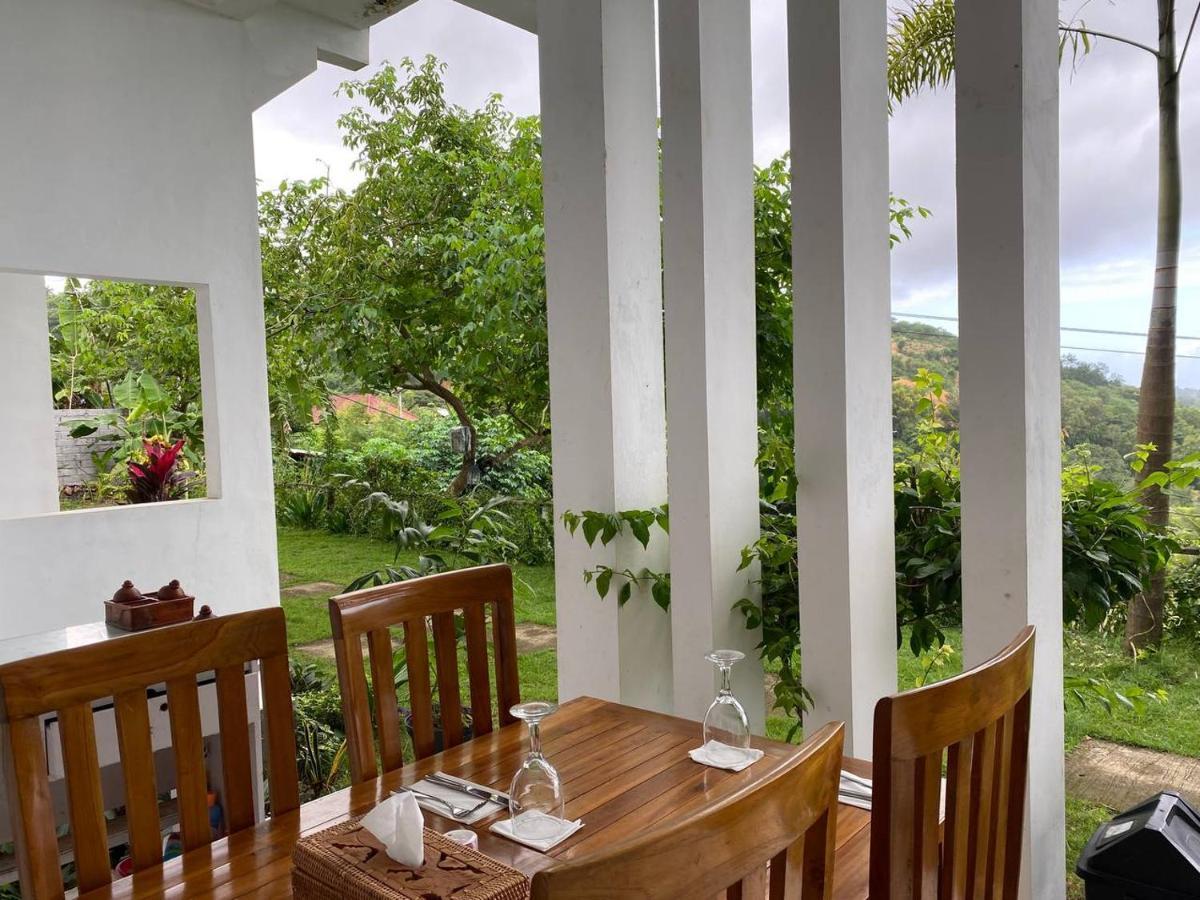Hotel The Hill View Lombok Kuta  Esterno foto