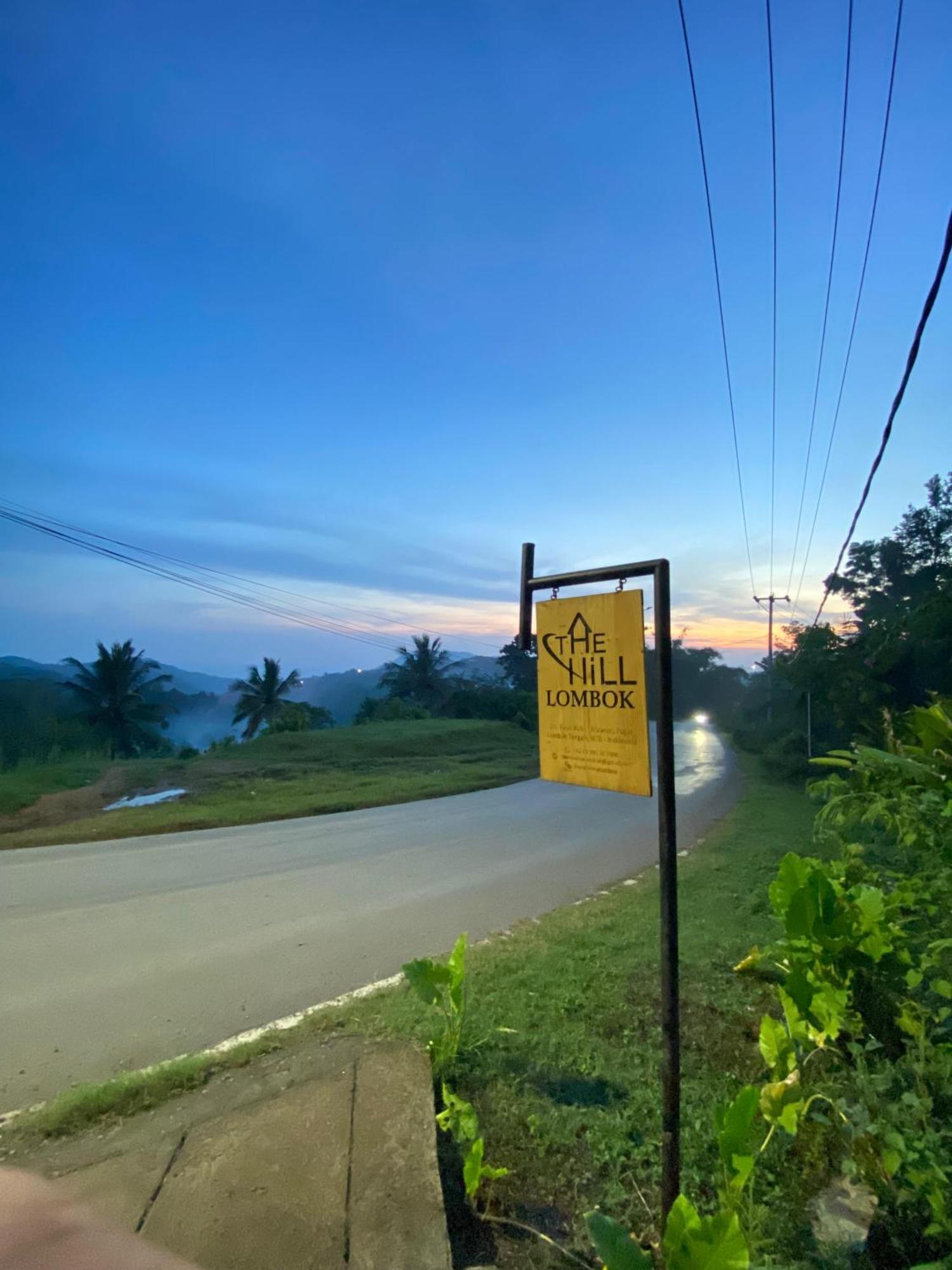 Hotel The Hill View Lombok Kuta  Esterno foto