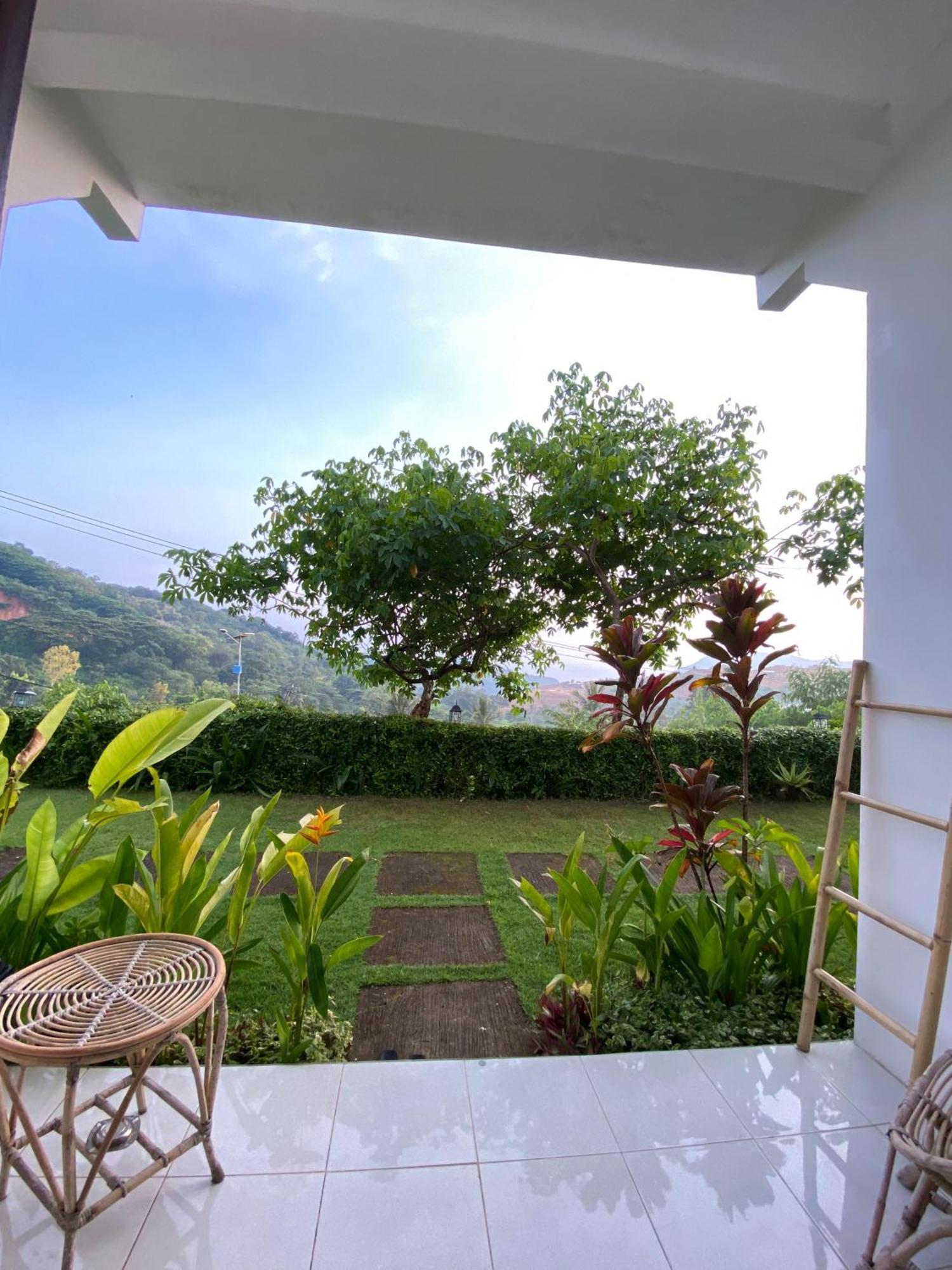 Hotel The Hill View Lombok Kuta  Esterno foto